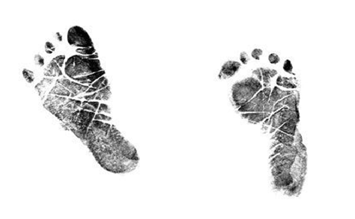 Designing a unique gift for a children's footprint
