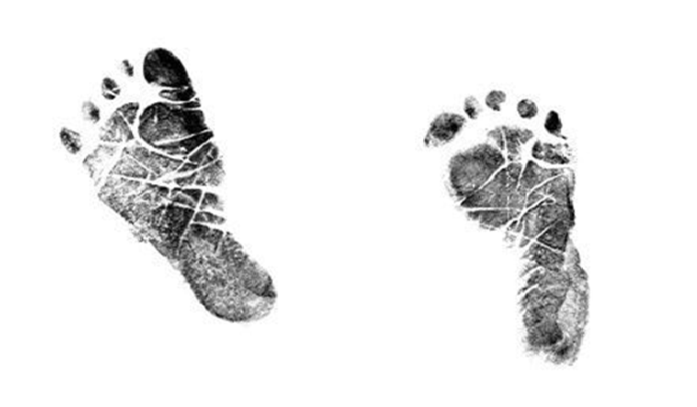 Designing a unique gift for a children's footprint