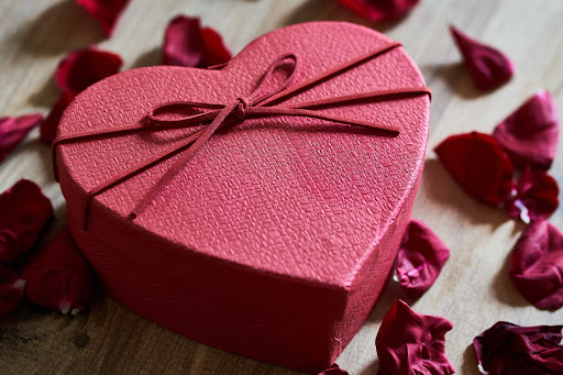 10 Significant Presents Pals on This Valentines Day